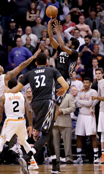 Wiggins' basket at buzzer gives Wolves win over Suns (Jan 24, 2017)